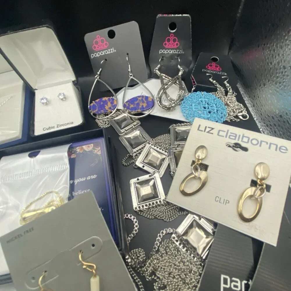 Lot 18 NWT NOS Earrings Necklace Liz Claiborne Paparazzi Mervyns Nordstrom Rack - Picture 3 of 7